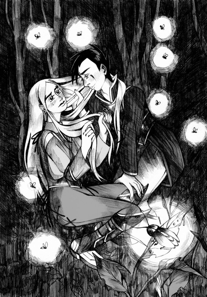 Thyrme et Argyros partagent un moment romantique dans les bois à la lumière tamisée des lucioles. L'image est en noir et blanc.