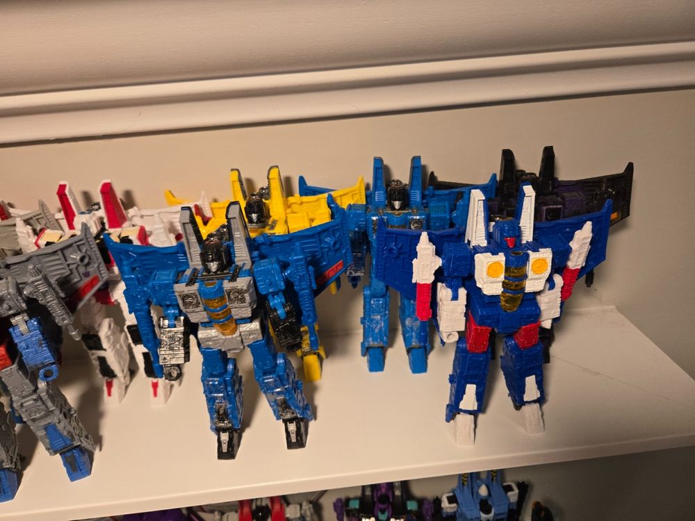 Colorful transforming robots (Space Jets)