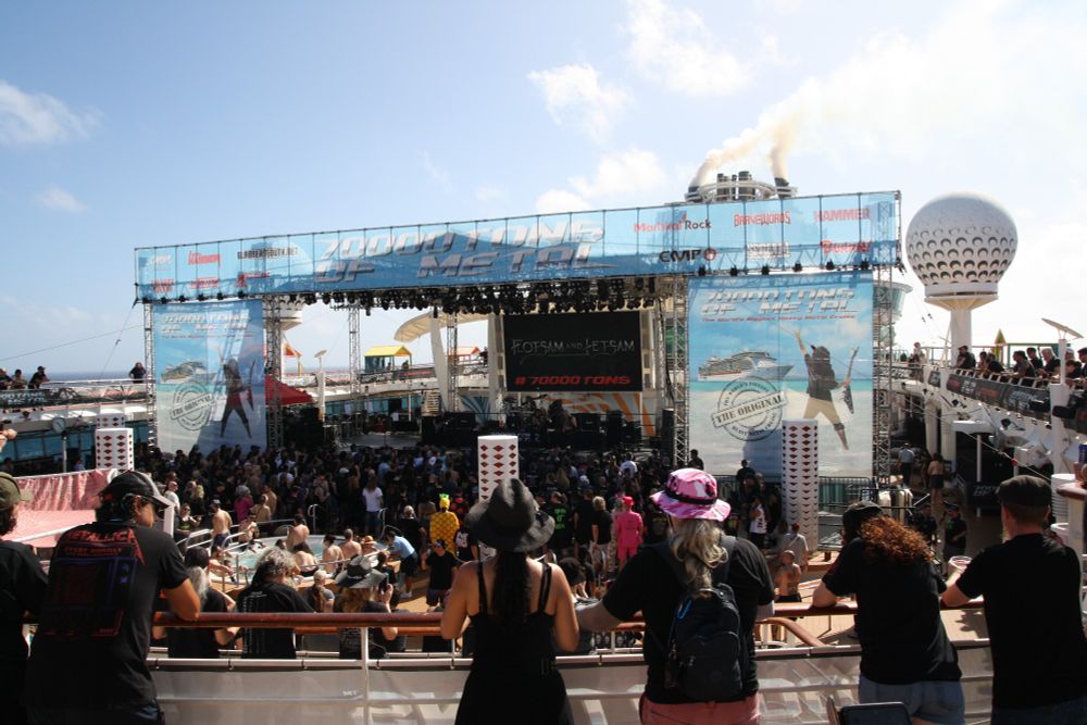 Photo of Flotsam and Jetsam and the crowd on the pool deck of 70000 Tons of Metal 2025.