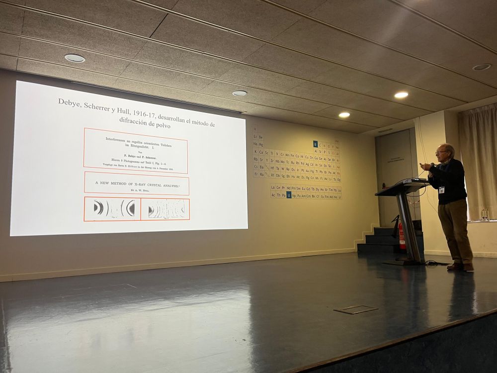 Salvador Galí, de la Universitat de Barcelona, a la VIII Reunió de Personal Tècnic i Responsables de servei de Difracció.