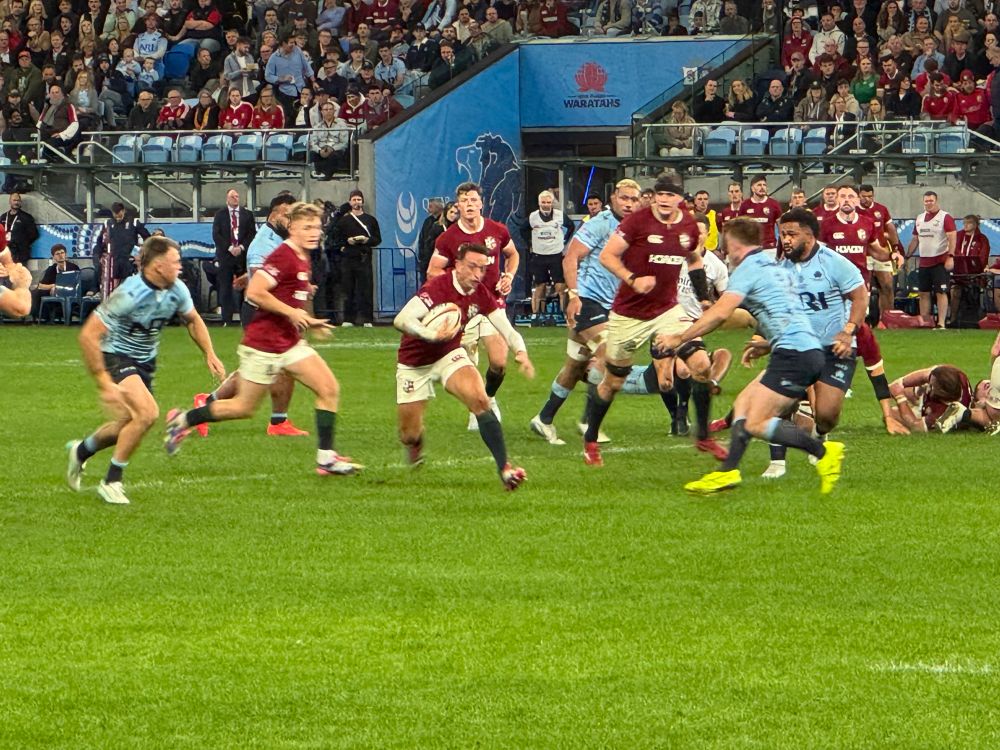 British Lions make a move on the NSW Waratahs at Allianz Stadium 