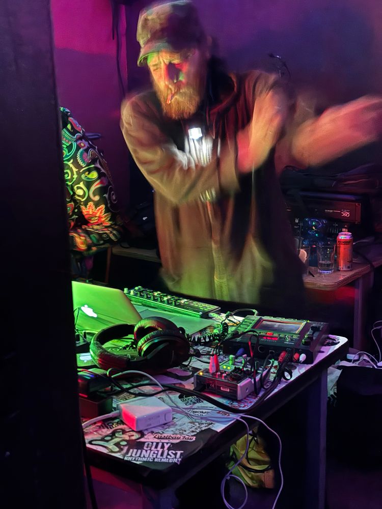 heartworm smokes a cigarette while dancing and preforming 