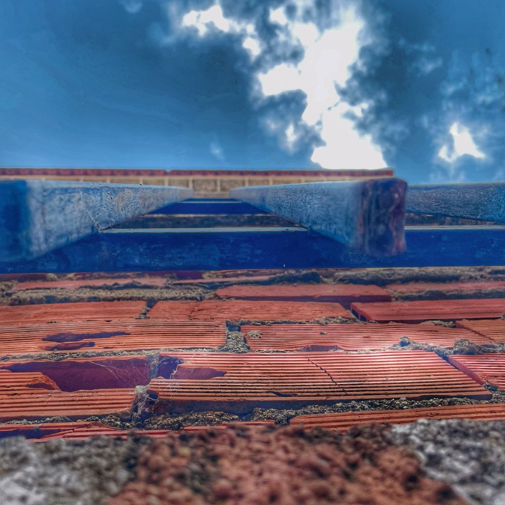 facade, sky; fachada, cielo