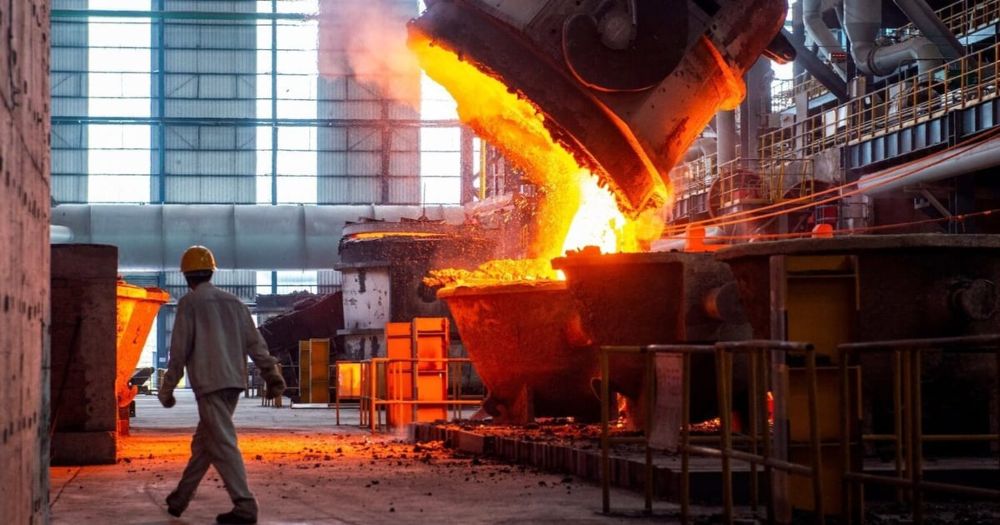 While the U.S. backtracks on green steel commitments, Chinese companies are starting to make iron with hydrogen. One just made its first export deal to…