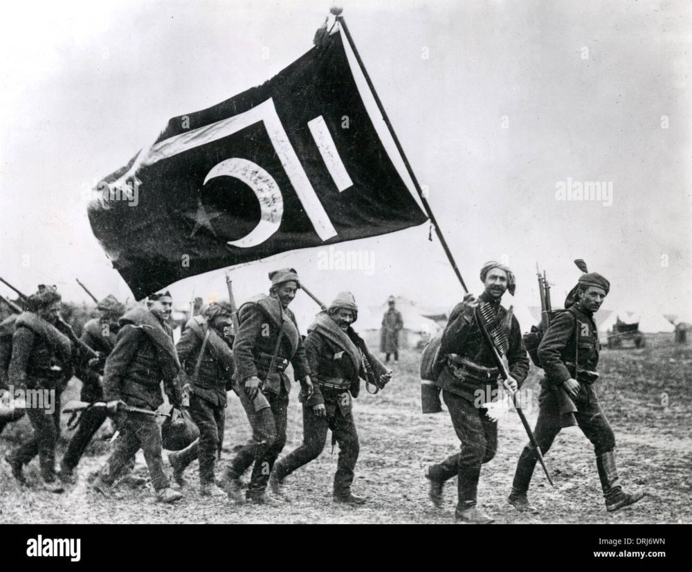 Turkish troops with flag, WW1 Stock Photo - Alamy