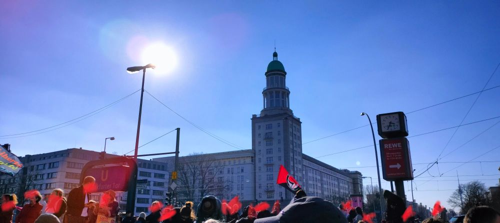 omasgegenrechts am frankfurter tor