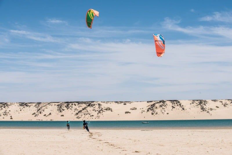 Les Coupes du monde du Kitesurf et du Wingfoil du 29 septembre au 6 octobre à Dakhla [Hespress]