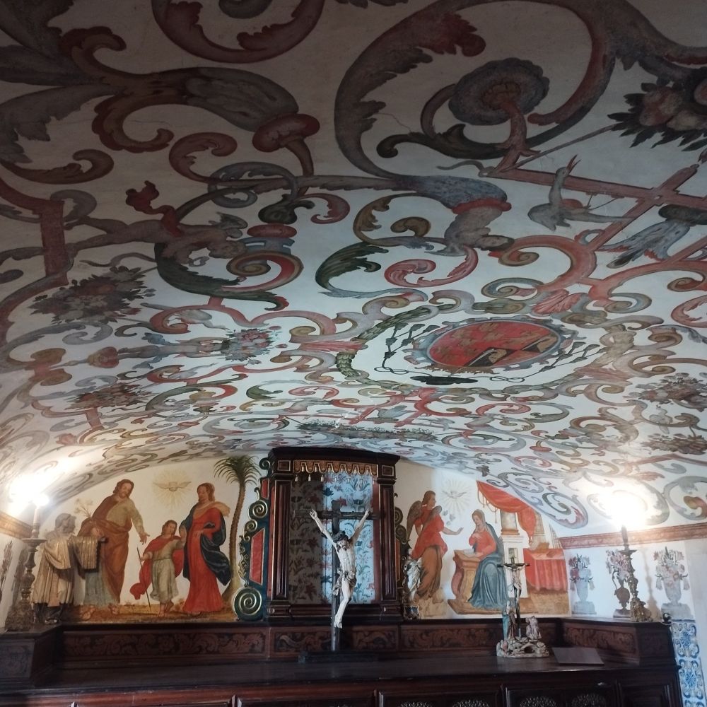 Vista Alegre. Frescos da sacristia da capela.