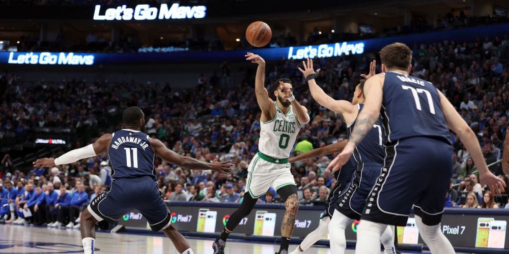 3 things to watch out for when the Mavericks host the NBA-best Boston Celtics