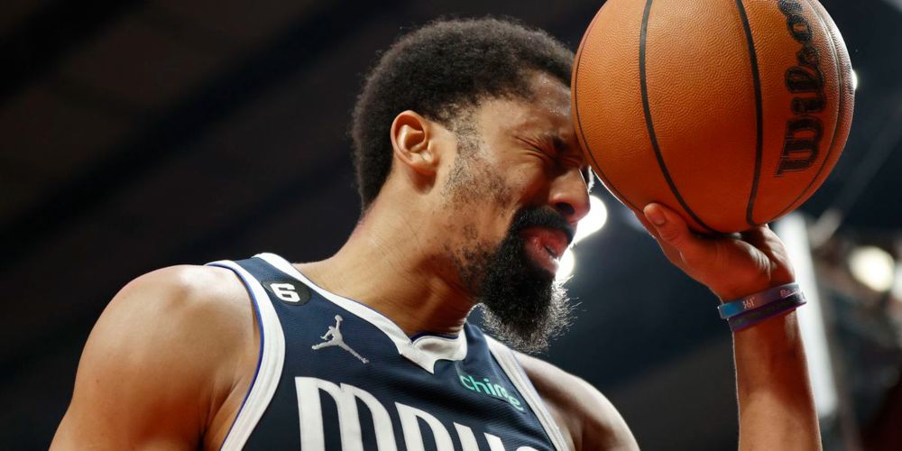 Why was Spencer Dinwiddie at Thursday’s Mavericks-Knicks game?