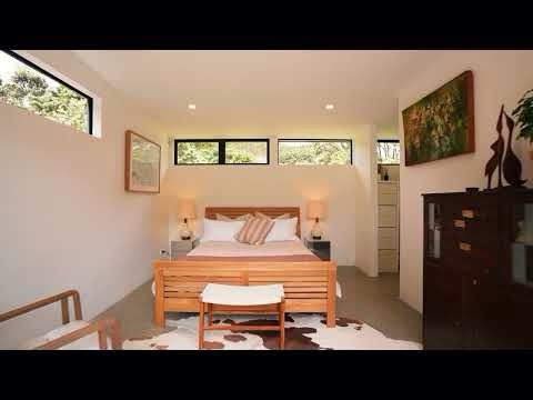 8 Erangi Place, Bethells Beach