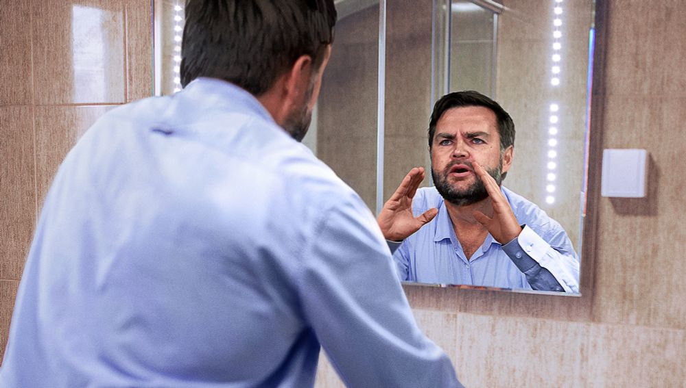 WASHINGTON—In an expression of outrage at the vice president for his perceived ineptitude and lack of principles, JD Vance was reportedly booed Monday by his own reflection in the mirror. “You suck, y...