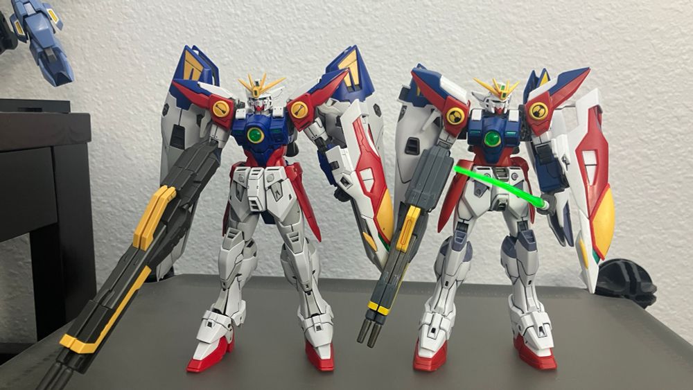 “1/144” Wing Zero TV Versions
Left RG, right HGAC

The RG is noticeably taller and the twin buster rifle and the wings are very large in comparison