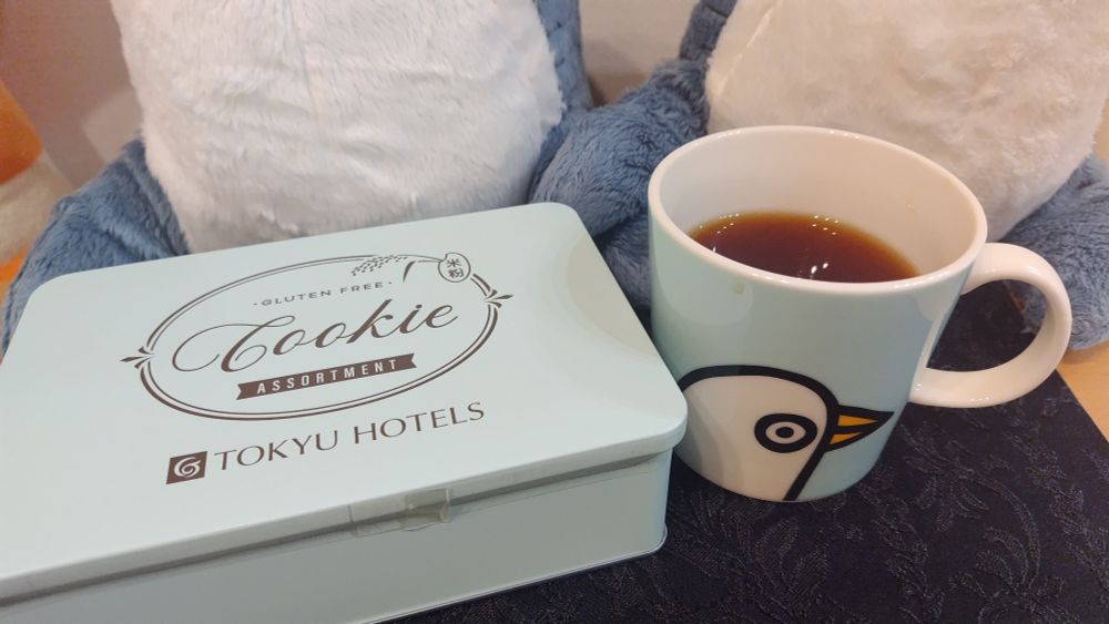 ロンネフェルト
アイリッシュモルトと
東急ホテルのクッキー缶