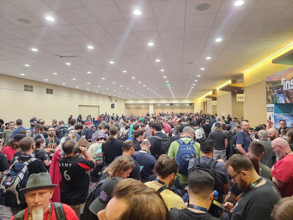 Big ass crowd waiting to get in the exhibit hall