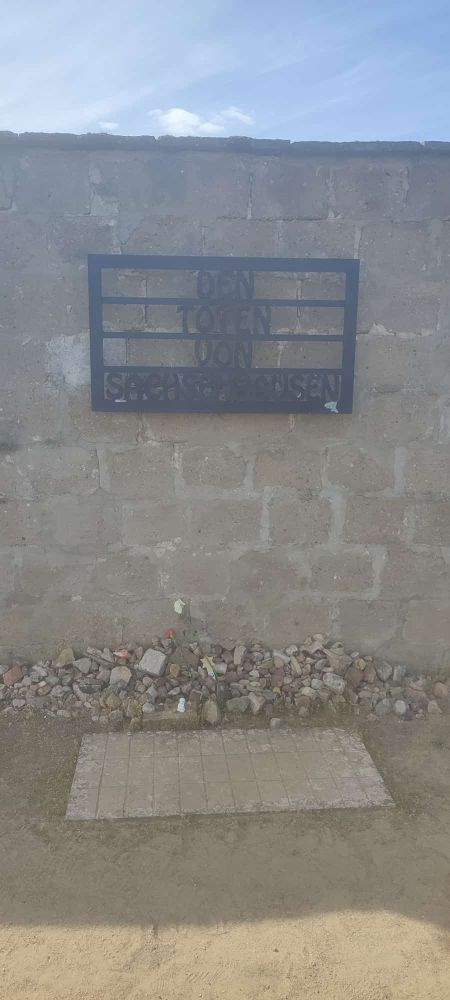 a memorial for the dead of Sachsenhausen