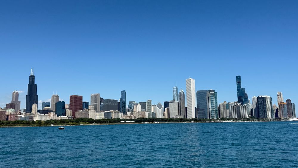 Chicago skyline from in front of the Shedd Aquarium. 
