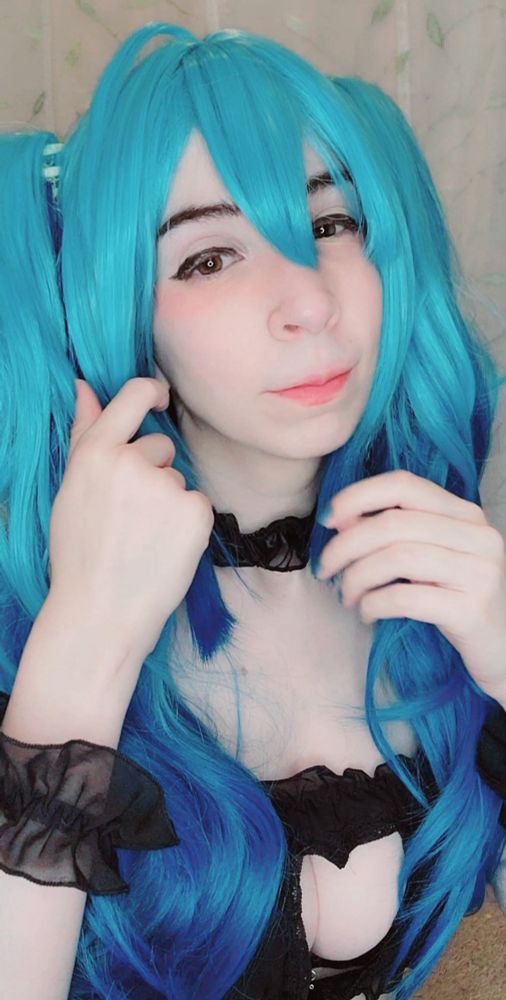Miku cosplay in lingerie