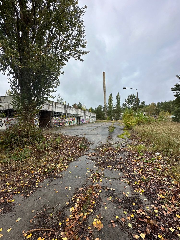 Platz mit Schornstein