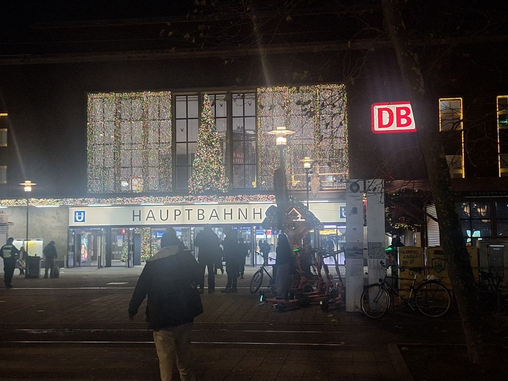 Düsseldorf Hauptbahnhof.