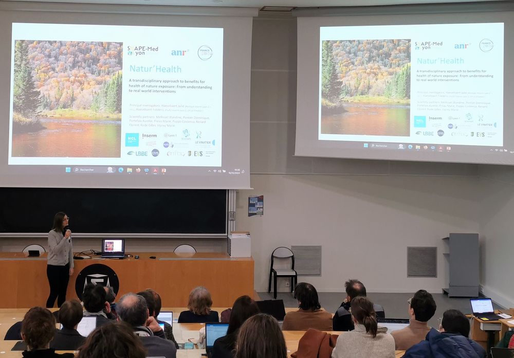 Julie Haesebaert présente le projet Natur’Health lors de la journée scientifique "Santé mondiale, Santé unique et Santé publique" organisée par l'Université Claude Bernard Lyon 1 dans le cadre du festival de la santé mondiale 