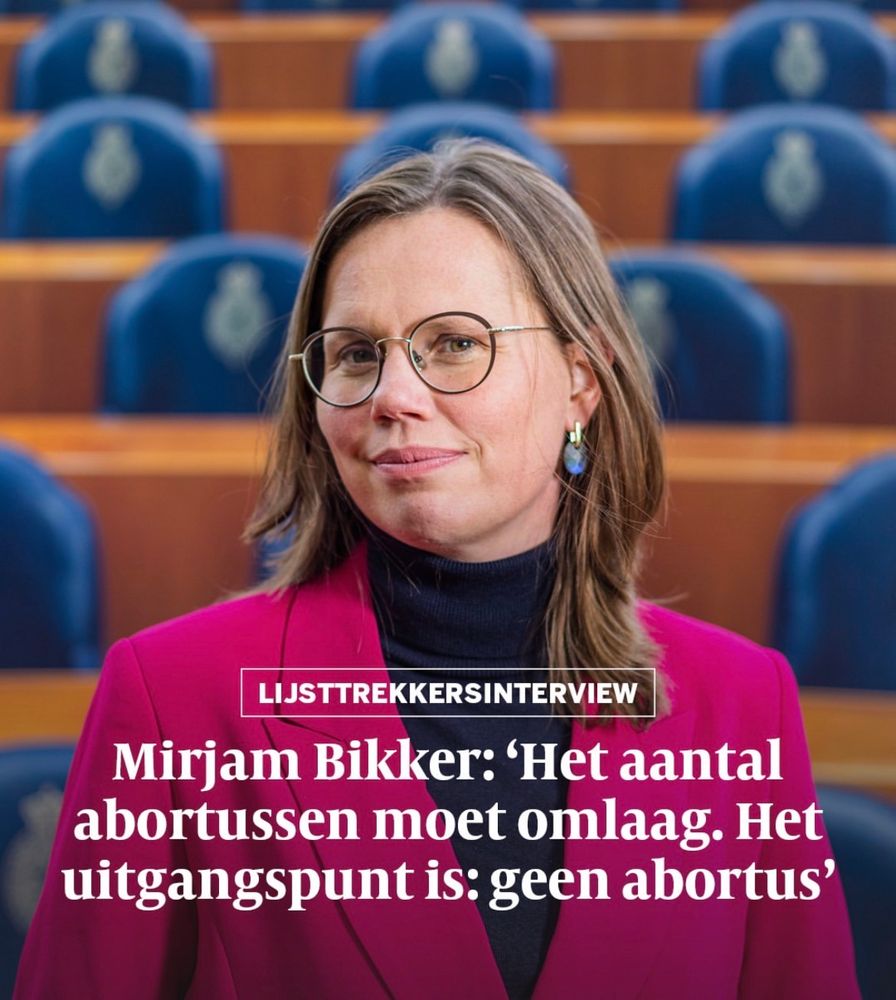 Een afbeelding van Mirjam Bikker van ChristenUnie. Op de afbeelding staat de tekst: “Lijsttrekkersinterview. Mirjam Bikker: ‘Het aantal abortussen moet omlaag. Het uitgangspunt is: geen abortus’.”