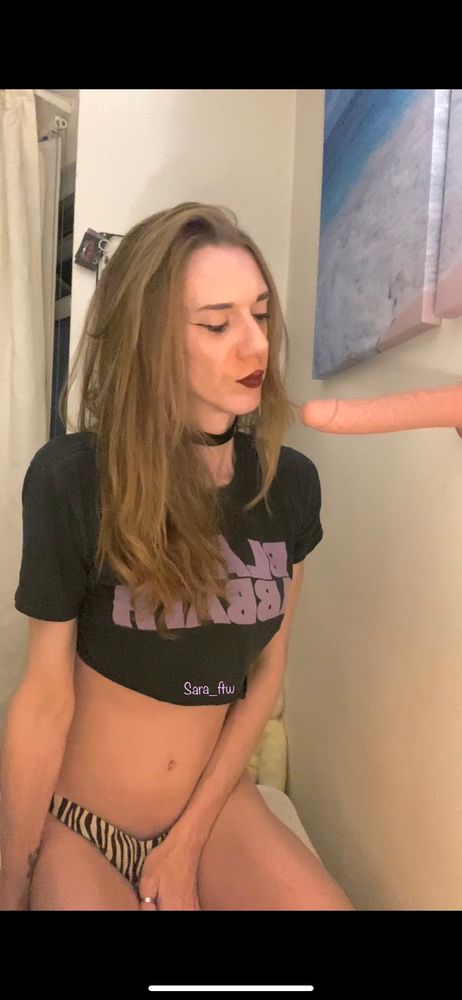 Transgirl ready to suck dildo