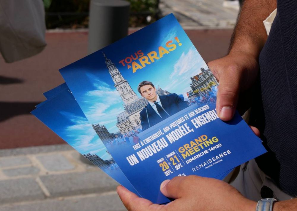 Tract pour un meeting de Gabriel Attal, légendé « Face à l’instabilité, aux postures et aux blocages : un nouveau modèle, ensemble »