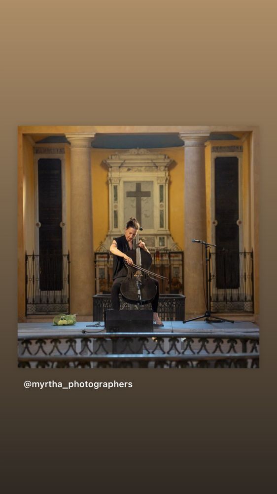 Photo of Julia Kent playing in Cimitero della Villetta, Parma