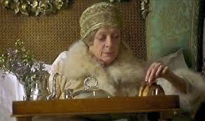 Maggie Smith in Gosford Park being disappointed by store bought marmalade.