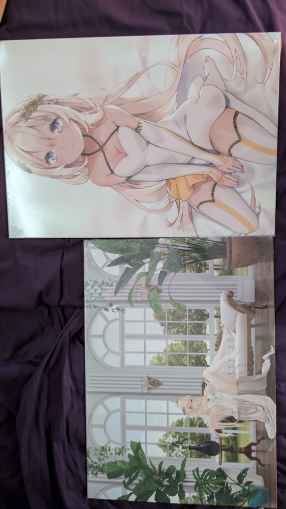 Left done by lucenttea and right is done by yenkoes
