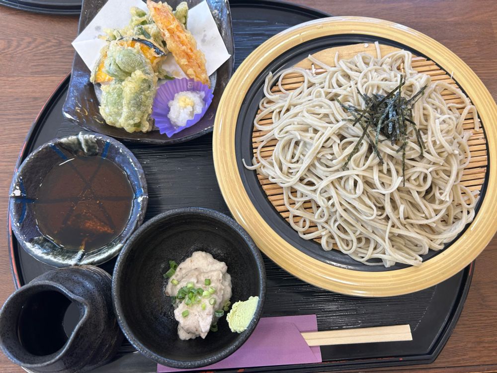 自然薯とろろ天ぷら蕎麦