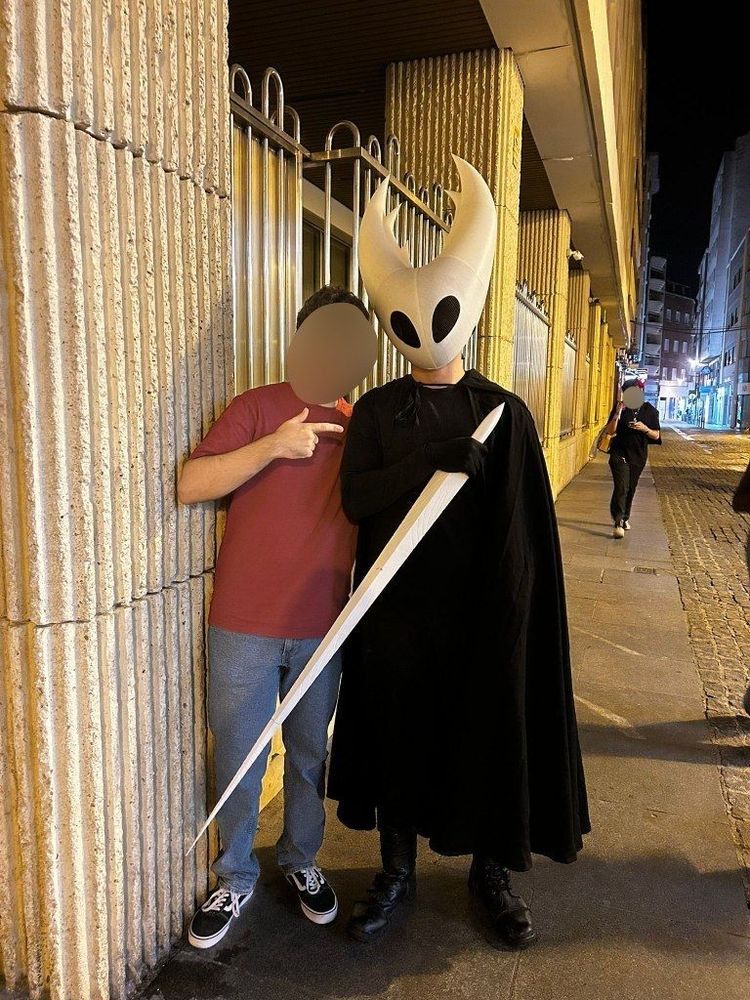 Muestra el cosplay de Vasija Pura