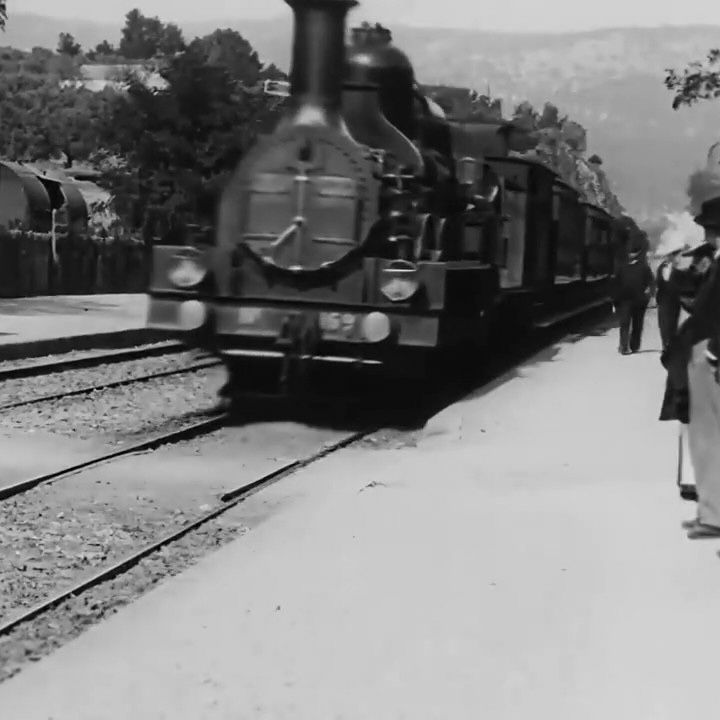 The arrival of a train at La Ciotat Station