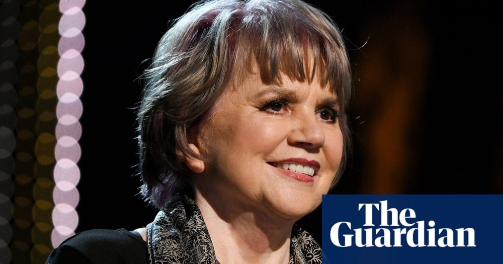 Linda Ronstadt slams ‘rapist’ Trump for holding Arizona rally in her namesake hall