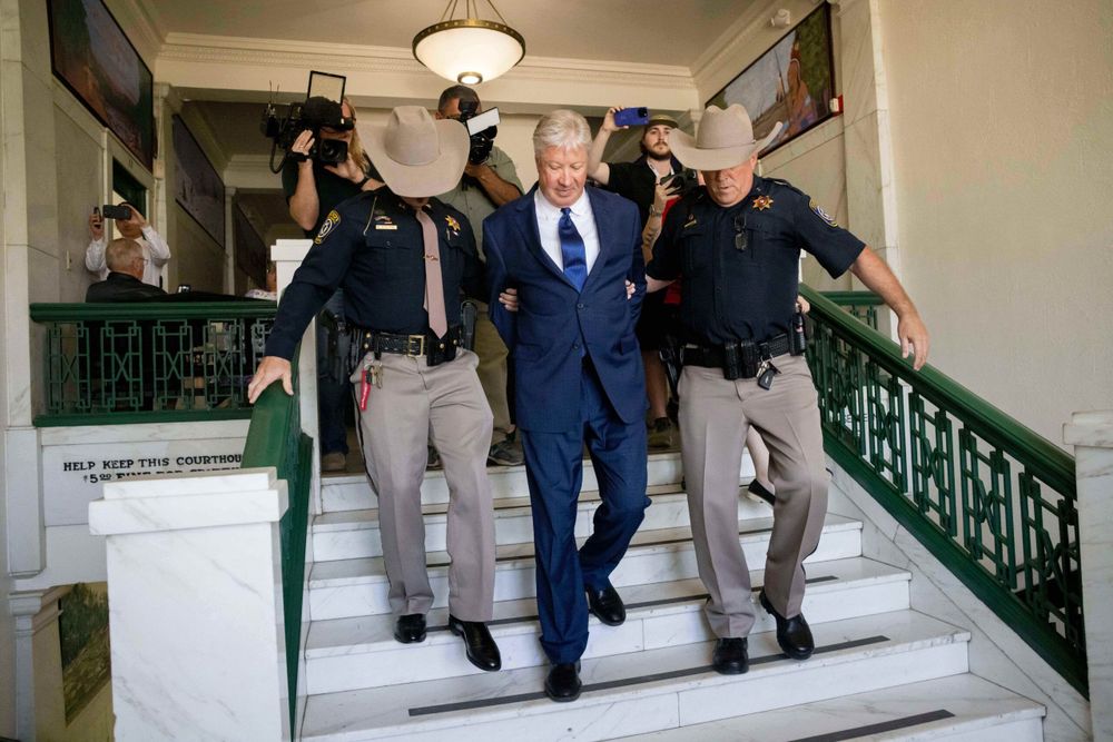 Texas megachurch founder Robert Morris pleads guilty to child sex abuse charges