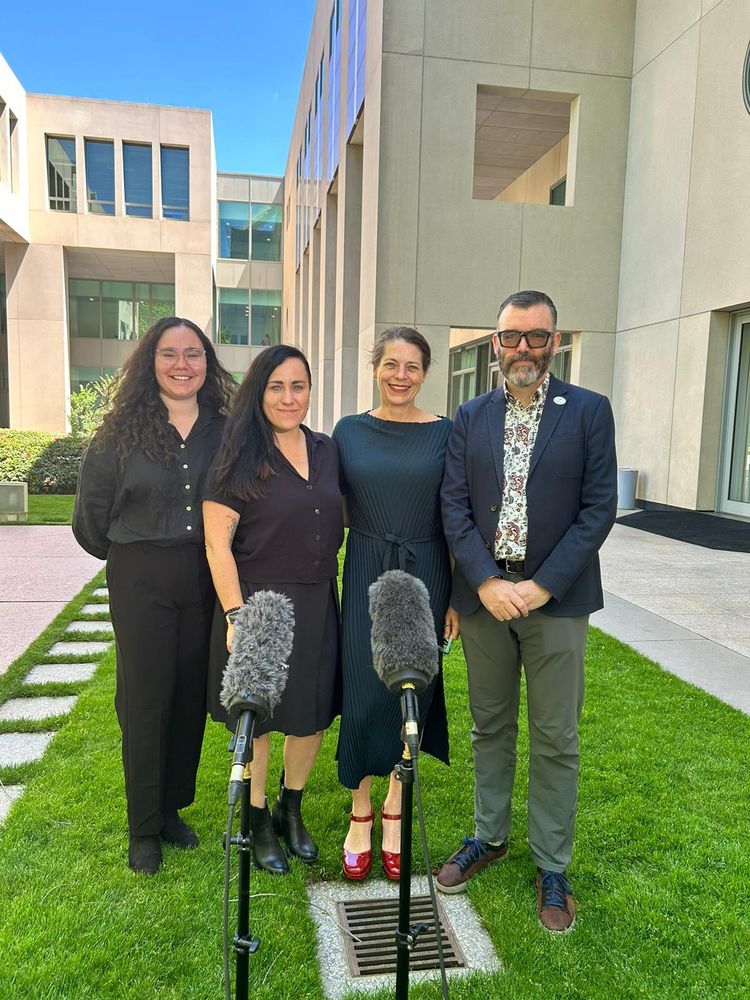 A member of the Australian Youth Affairs Coalition, anti-bullying expert and co-founder of Project Rocket Lucy Thomas OAM, Prof Amanda Third (WSU), and Prof Dan Angus (QUT DMRC)