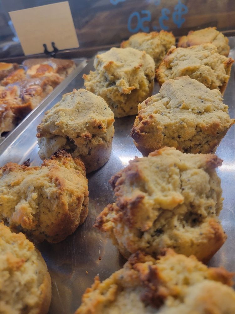 photo of lemon mint poppyseed muffins