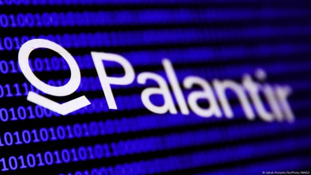 Police and spy agencies are keen to combat criminality and terrorism with artificial intelligence. But critics say the CIA-funded Palantir surveillance software enables "predictive policing."