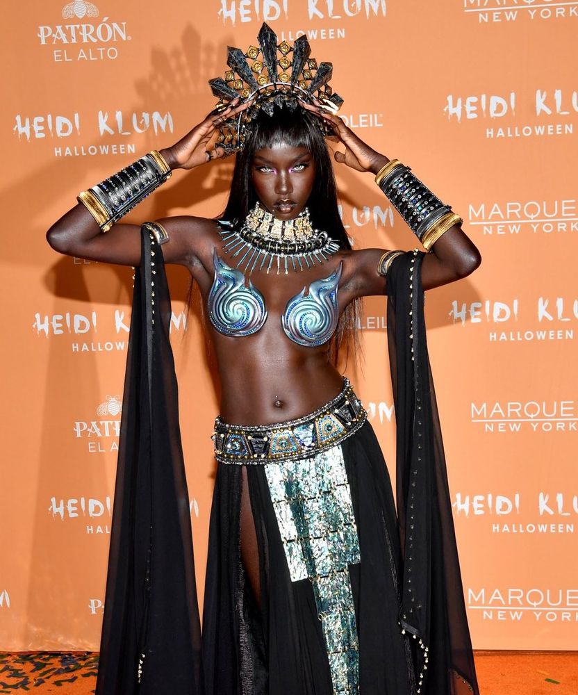 model anok yai dressed as akasha from queen of the damned