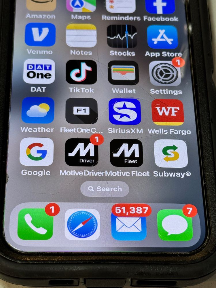 #InboxAnxiety #EmailOverload #ModernLifeCrisis #DigitalHoarder #PleaseHelpThisPhone