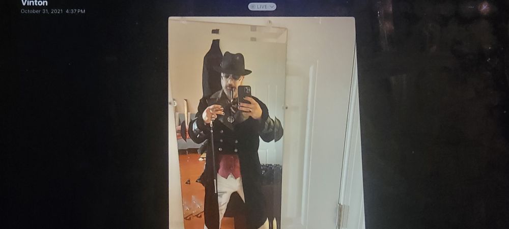 I'm tired of sparing Dez nutz, if snoop can cry on the voice you can too, #meetoo my body my choice; but I can speak truth to power do you? #self-defense is not #selfishness #freeMentalHealthForAll but first my wounded warriors PTSD will kill you just ask the mirror or DM  radio silence see norad tracker for updates. I am coming to the HAM world soon but you better learn code as we don't speak in voice mail #1st but you cannot violate the law, that is vigilant ism and we don't should ourselves in group you shouldn't either;) #onelove #democracy 