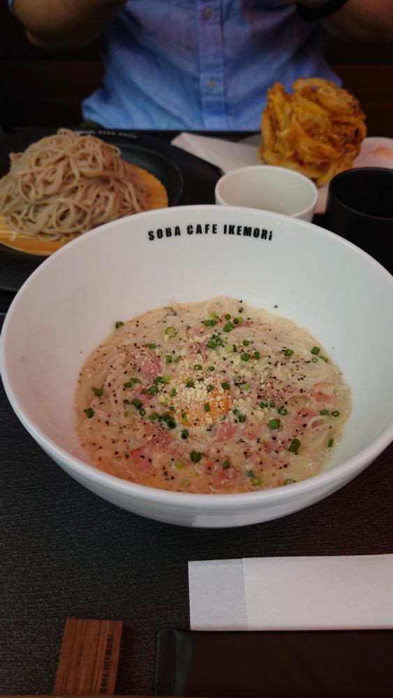 赤坂の池森そばのカルボナーラ😚