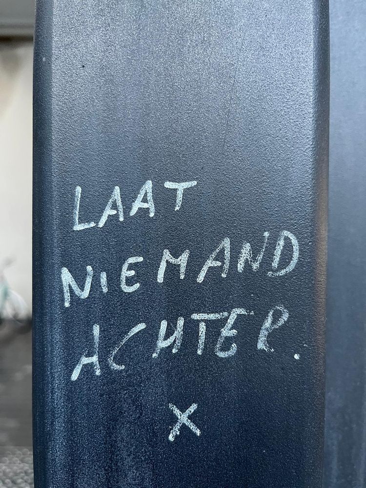 Graffiti in Gent: Laat niemand achter. X