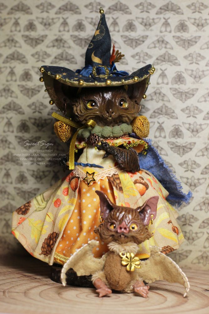 Alyssa Mabonn, mouse the magician, and Lucky the vampire bat, the art dolls I’ve made 🥰