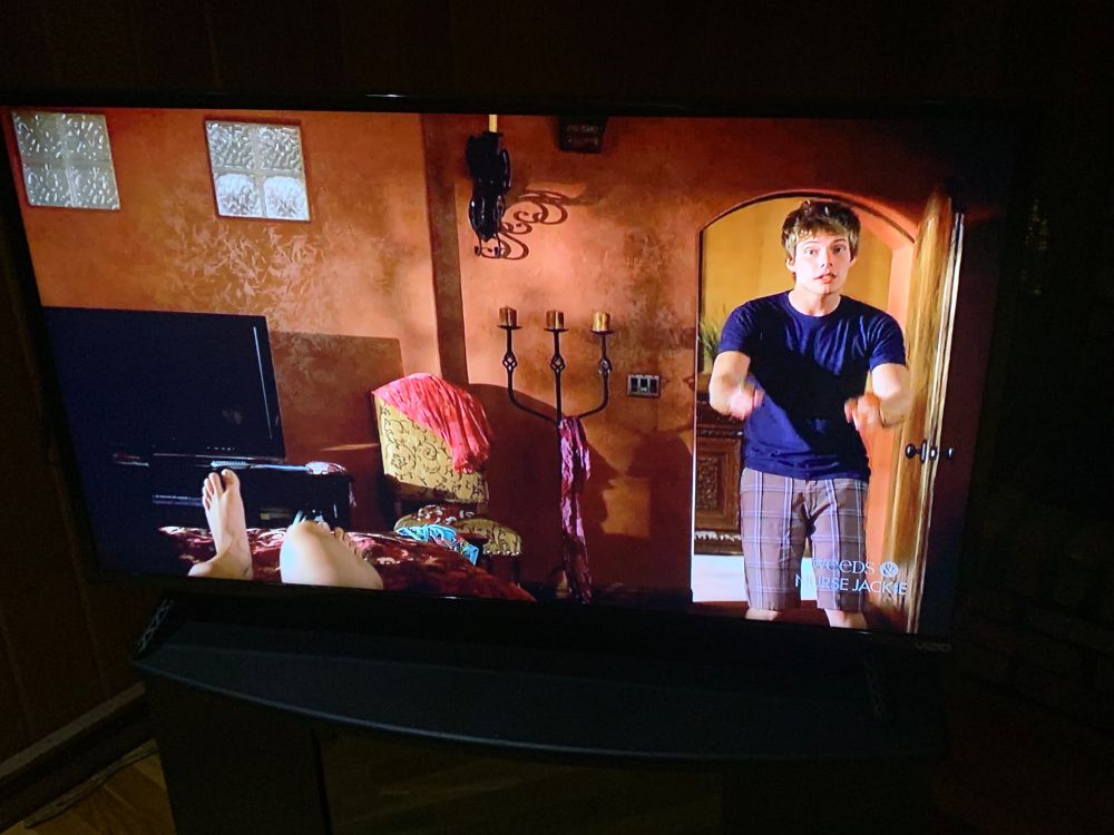 
Nancy Botwin
.
Mary-Louise Parker

Celia Hodes
.
Elizabeth Perkins

Heylia James
.
Tonye Patano

Andy Botwin
.
Justin Kirk
Dean Hodes
.
Andy Milder

Shane Botwin
.
Alexander Gould

Silas Botwin
.
Hunter Parrish

Judah Botwin
.
Jeffrey Dean Morgan

Doug Wilson
.
Kevin Nealon

Esteban Carlos Reyes
.
Demián Bichir

Tim Scottson
.
Daryl Sabara

Isabelle Hodes
.
Allie Grant
Conrad Shepard
.
Romany Malco
Captain Roy Till
.
Jack Stehlin

Mitch Ouellette
.
Michael Harney

Tara Lindman
.
Mary-Kate Olsen

Whit Tillerman
.
Bruce Nozick

Angela Mullen
.
Danièle Watts

Demetri Ravitch
.
Pablo Schreiber
Rick Levine
.
Roy Abramsohn

Rad Ferris
.
Joey Luthman

Pilar Zuazo
.
Kate del Castillo
Ignacio Morero, Jr.
.
Hemky Madera

Sullivan Groff

Lenny Botwin
Vaneeta James

Guillermo García Gómez
.
