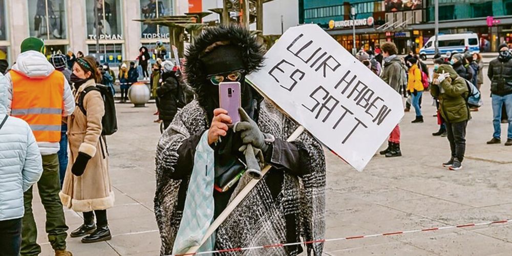 Medienforscher zu Nazis auf Social Media: „Faschismus ist heute Lifestyle“