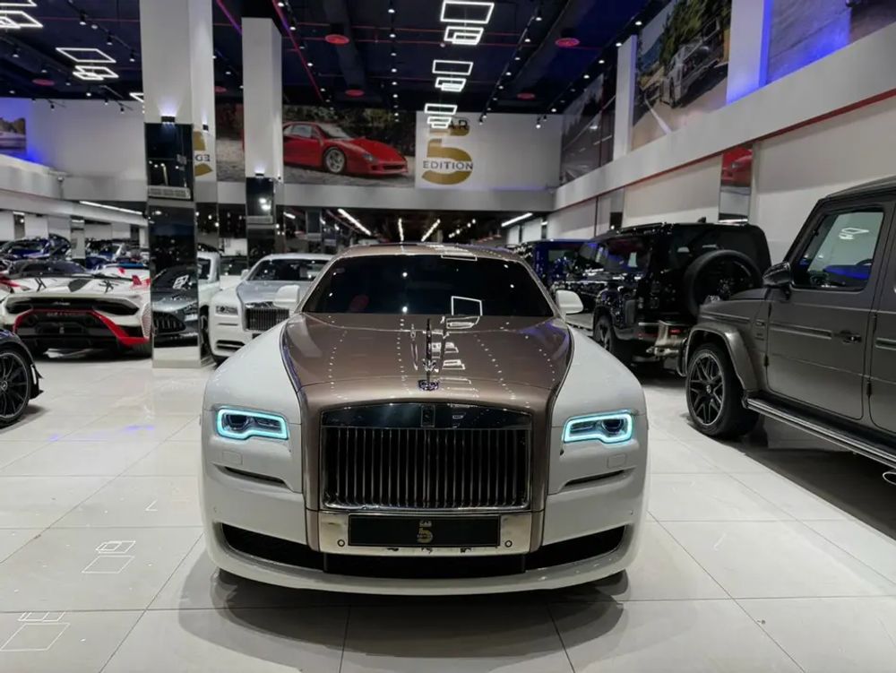 Luxury at its Finest: 5th Edition Showroom Rolls-Royce Ghost 2015 in Riyadh, Saudi Arabia - Only SAR 520,000