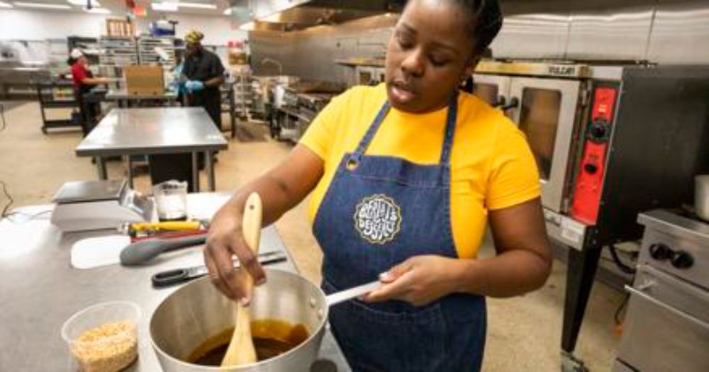 'Lost art': Bert & T's food truck revives Charleston's Gullah street candy past