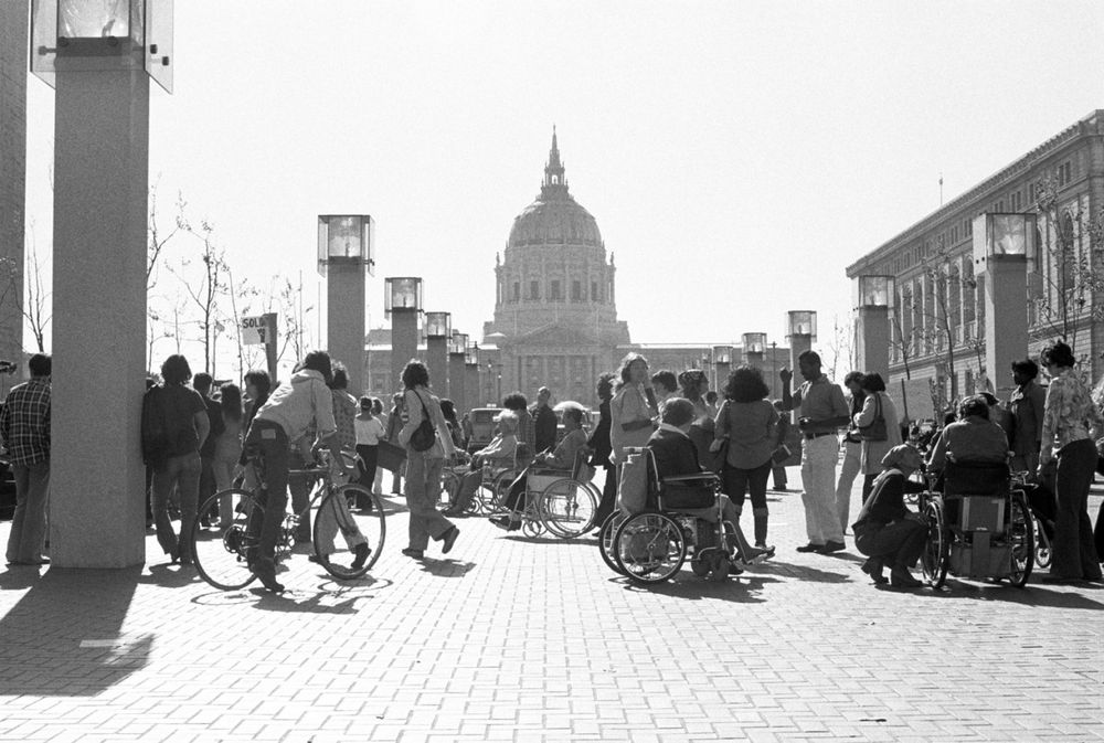 More than 500 people with disabilities and their allies attend an April 4, 1977 rally at the San Francisco Federal Building. Image Credit: HolLynn D'Lil for the Paul K. Longmore Institute on Disability.